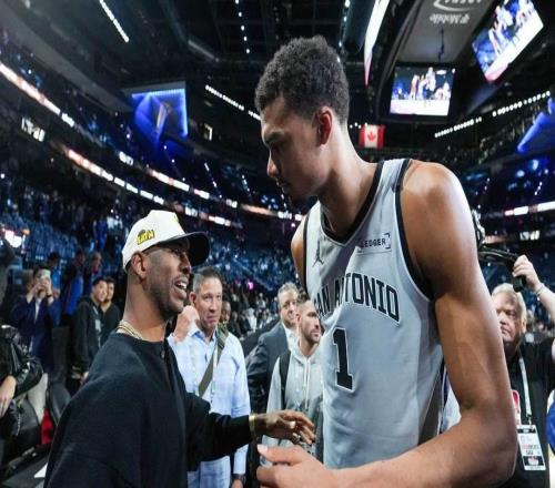 有趣，來看克里斯保羅生涯效力過的球隊(duì)中，他認(rèn)為哪隊(duì)最好