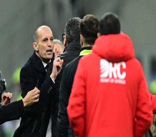 米蘭11科莫丟分：阿萊格里跟法布雷加斯對(duì)噴，米蘭球迷不高興