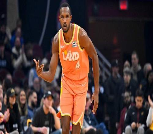 沖6連勝騎士2員大將復(fù)出，哈登喂餅擊穿籃網(wǎng)內(nèi)線(xiàn)，米神對(duì)飚波特