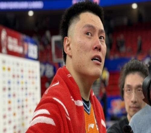 中國男籃全力擊敗日本隊！郭士強拒絕輸球，李弘權(quán)首秀，央視直播