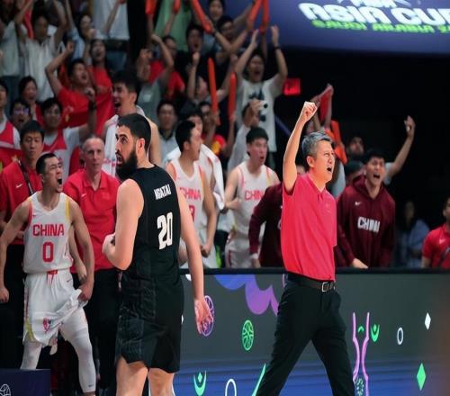 男籃世預(yù)賽沖2連勝！郭士強率隊除夕瘋狂苦練，還有7人要被淘汰