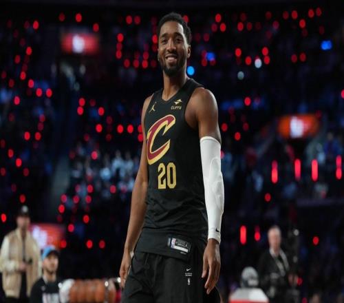 騎士隊的米切爾：迫切需要贏得總冠軍，可能是我和哈登的最后機會