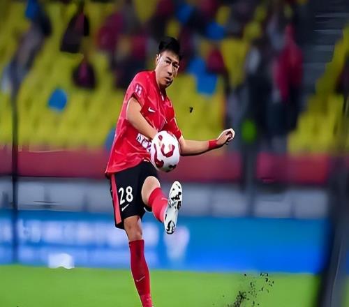 蔣圣龍何時復(fù)出不怕，申花已有最佳替代者，或成球隊新后防鐵閘