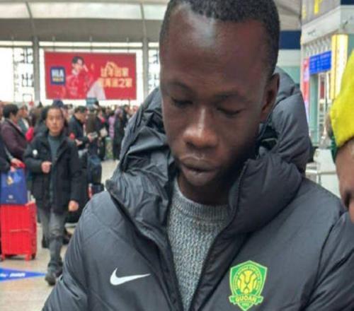 阿奇姆彭和英博完成簽約！國安新洋槍抵蘇，德轉(zhuǎn)確認海港重大不利