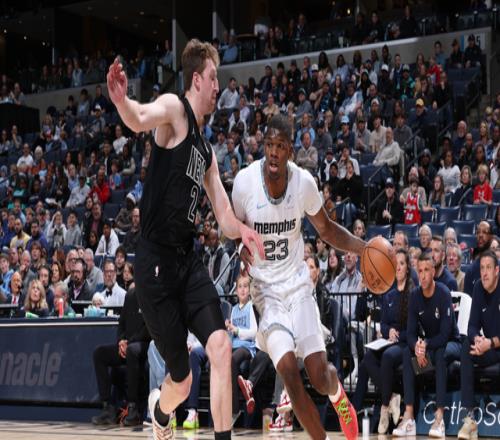 6年前，他退學(xué)當(dāng)建筑工人，如今登NBA舞臺，成耀眼新星