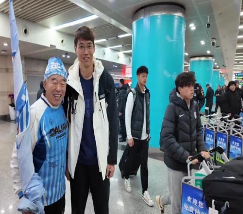 兩大老油條帶動(dòng)馬萊萊！中超大亂，大連0分開戰(zhàn)二年級(jí)生魔咒自破