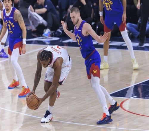 打爆掘金！快船新援38+5+4+3創(chuàng)紀(jì)錄！小卡延續(xù)紀(jì)錄，穆雷錯失絕平