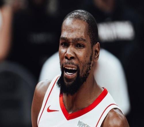 杜蘭特35+8+4+1+3完爆超級新秀，申京打鐵阿門9分，火箭復仇黃蜂