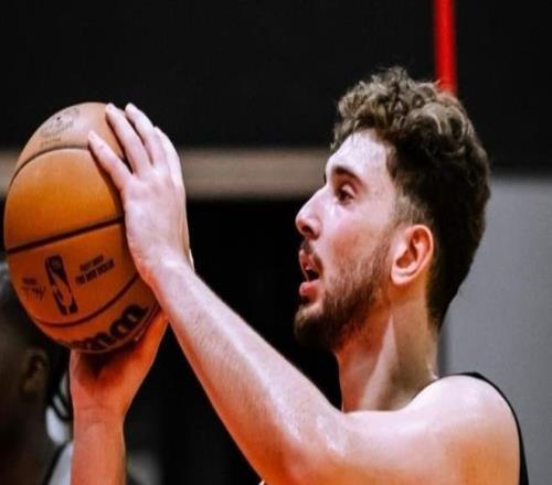 火箭險勝黃蜂！鋒線搭檔砍50+15+5，再中4記三分，申京低迷仍贏球