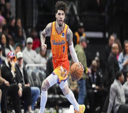 拉梅洛鮑爾遭遇車禍后，他是否能夠出戰(zhàn)對(duì)陣火箭隊(duì)的比賽