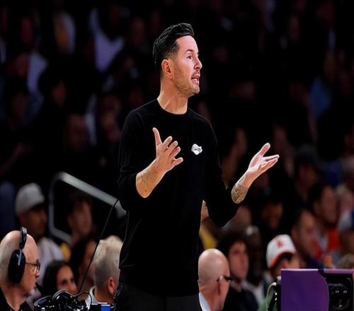 湖人主教練：勒布朗做到了我們要求的一切，他的重要性不容忽視