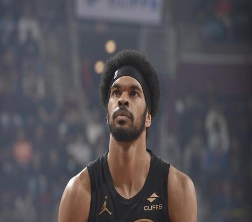 哈登16+9加盟全勝！騎士狂勝籃網(wǎng)獲6連勝米切爾17分阿倫兩雙