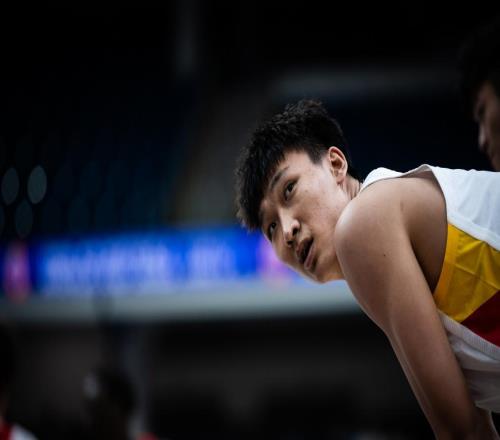 體育生學(xué)霸！中國留洋中鋒GPA滿分是西雅圖主力被譽(yù)為阿聯(lián)接班人