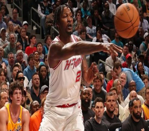 狀態(tài)也在逐漸復(fù)蘇，火箭鋒線新援的表現(xiàn)終于沒有拖球隊后腿了