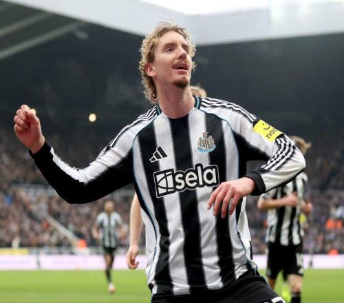 再見英超！23場7球，紐卡欲打折出售“2米梅西”，拜仁巴薩樂翻天