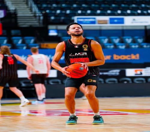 補強！外援哈維自己宣布加盟遼寧隊，上賽季超遠壓哨三分絕殺廣東