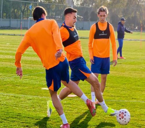 泰山坐擁5外援1歸化1港腳，負(fù)6分起步爭(zhēng)冠！蓉城玉昆機(jī)會(huì)千載難逢