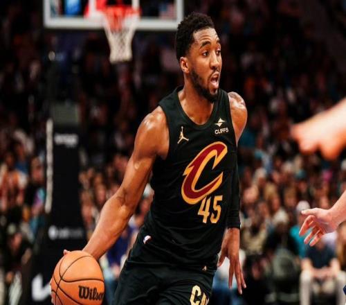 狂轟7連勝！騎士完勝黑馬，米切爾32分，新秀爆發(fā)，哈登首冠要來(lái)