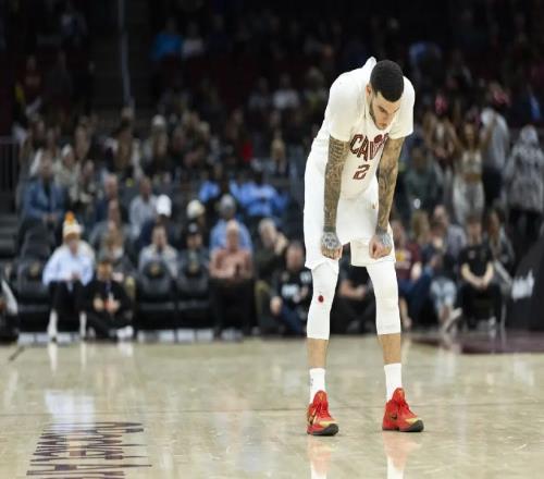 再見，NBA場均4.6分+27%三分，28歲榜眼秀，無人問津啊，唏噓