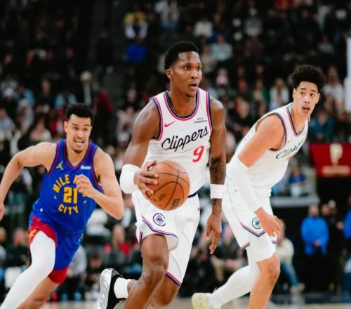 厲害！38+26啊，兩戰(zhàn)50%命中率，2換5交易，快船贏麻了