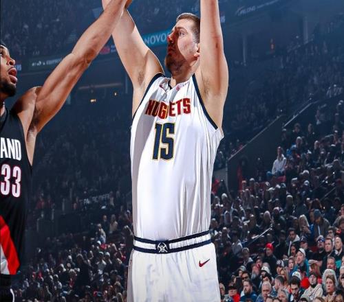 三節(jié)32+9+7提前打卡！約基奇戰(zhàn)意濃厚一人打一隊(duì)楊瀚森圓夢(mèng)成功