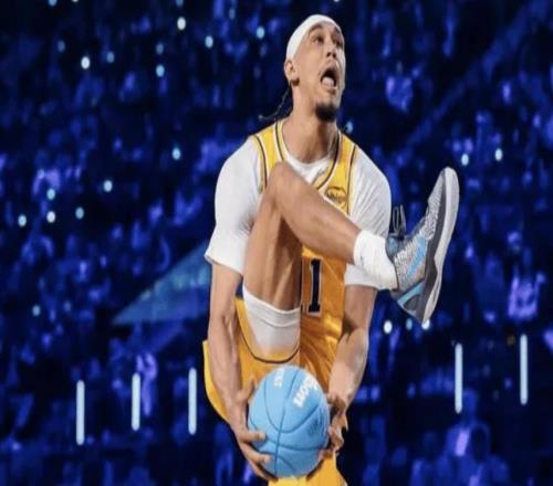 湖人3配角真好使！斯瑪特統(tǒng)領(lǐng)關(guān)鍵球，肯納德太穩(wěn)，海斯完美終結(jié)