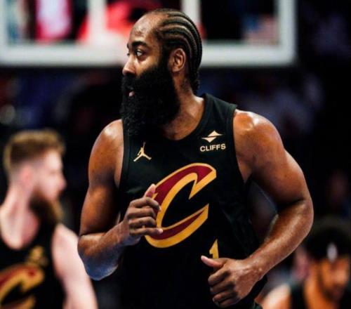 騎士拒逆轉！米切爾32+4創紀錄，新秀狂轟33+6，哈登18+8首發第一