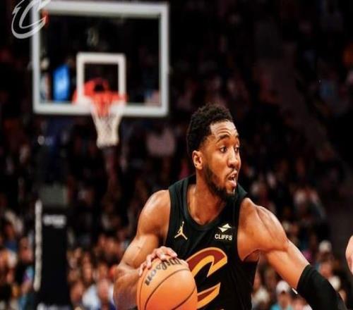 有驚無(wú)險(xiǎn)！騎士7連勝?zèng)_上東部第三：米切爾末節(jié)爆發(fā)，哈登穩(wěn)定