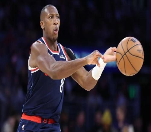 得分能力不足的問(wèn)題充分暴露了，快船還應(yīng)該讓他繼續(xù)擔(dān)任先發(fā)嗎