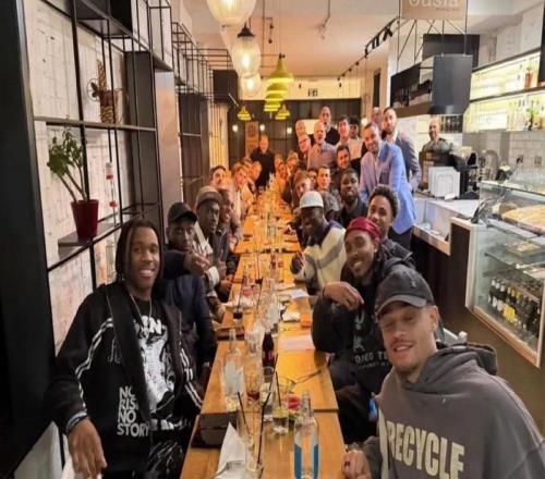 太陽報：圖多爾帶熱刺球員下館子，提振士氣打阿森納