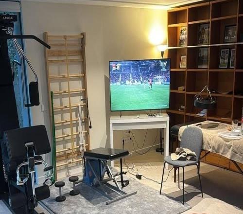 你信嗎記者：赫伊森稱轉發(fā)種族歧視動態(tài)是誤觸，目前已刪除