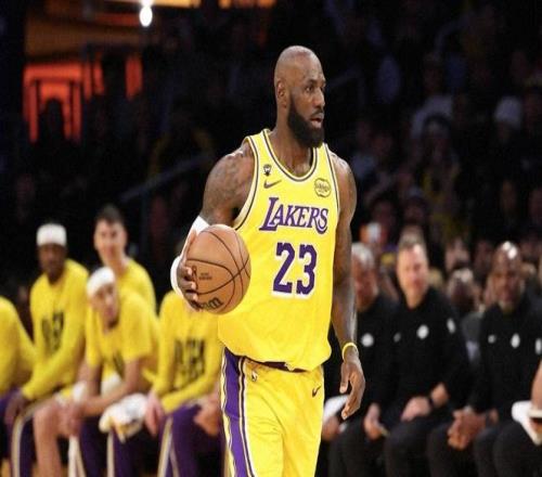 湖人主場(chǎng)戰(zhàn)強(qiáng)敵！最強(qiáng)陣容沖擊3連勝，詹姆斯劍指43000分里程碑