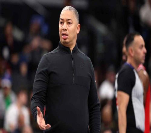 自豪，快船隊(duì)主帥泰倫盧在慘敗湖人隊(duì)后盛贊球隊(duì)雖敗猶榮