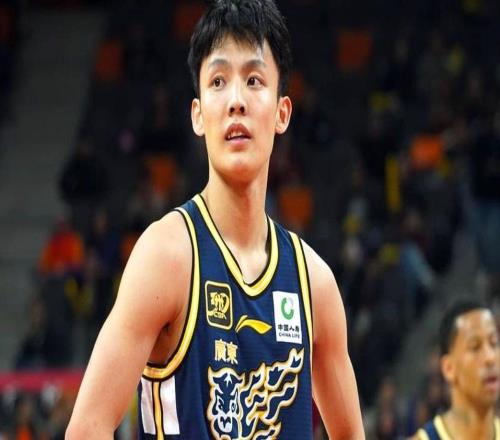 徐杰、曾凡博與徐昕因傷無緣世預(yù)賽，鋒線和內(nèi)線遭打擊！