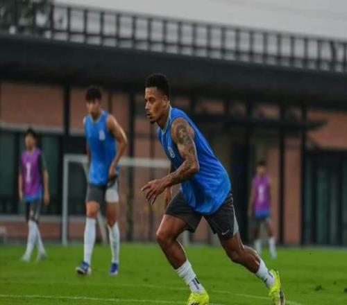 申花棄將西乙閃耀，夏窗可召回約戰(zhàn)泰山隊(duì)練兵蓋伊試金阿爾瓦多