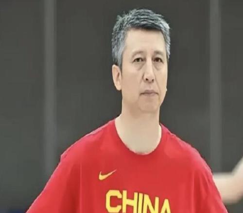 媒體人：郭士強(qiáng)執(zhí)教男籃后堅(jiān)持兩原則，營(yíng)造困難氛圍&拒絕采訪