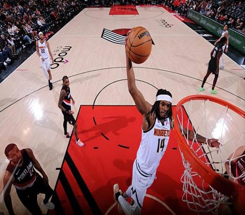 輕松打爆了開拓者內(nèi)線，接下來掘金內(nèi)線新星能否得到更多的機會