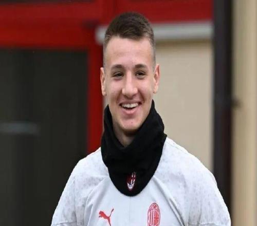 斯基拉丨佛羅倫薩正在關(guān)注卡馬爾達