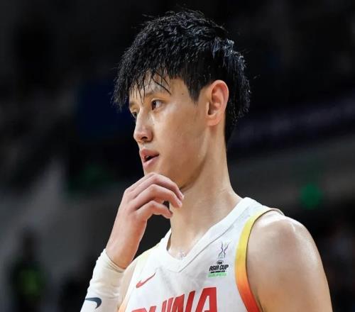 曾凡博無緣世預賽原因：膝蓋嚴重積水并軟骨磨損戰日本曾13+4帽