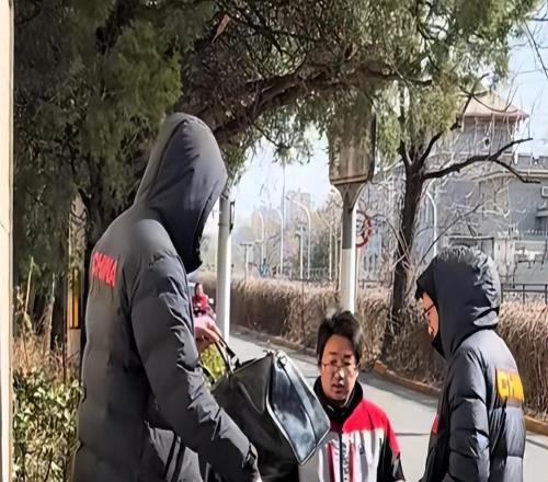 男籃啟程日本！徐杰、龐崢麟、曾凡博未出現(xiàn)，郭振明隨隊(duì)！