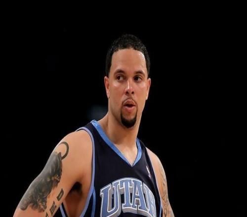 德?。旱弥痪羰拷灰讜r我在健身我和斯隆教練存在誤會