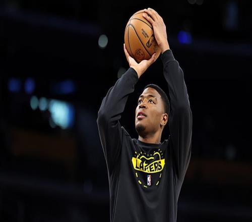 真不會打替補湖人鋒線大將一回到第二陣容立刻表現(xiàn)出現(xiàn)下滑了