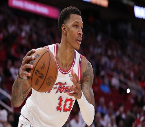 場(chǎng)均35+16，火箭組籃下禁飛區(qū)！年輕雙塔成型，內(nèi)線實(shí)力不降反升