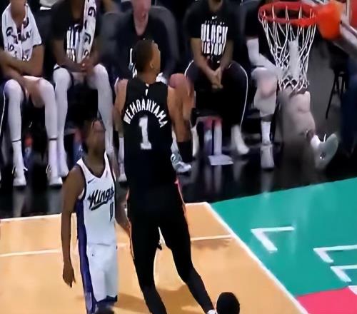 隨著火箭2分惜敗，國(guó)王16連敗，西部最新排名出爐！馬刺8連勝