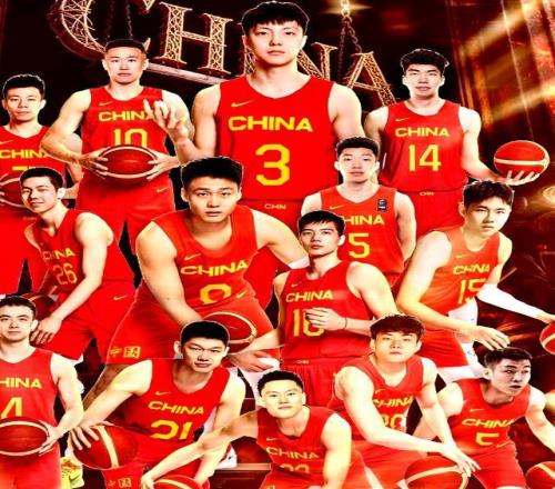 中國(guó)男籃14人大名單終于官宣！郭士強(qiáng)帶六名后衛(wèi)，內(nèi)線短板太明顯