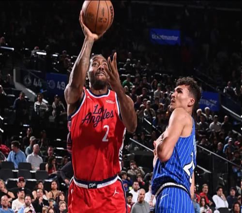 小卡空砍37分！魔術(shù)背靠背險(xiǎn)勝兩分泰倫盧最后一攻竟不叫暫停