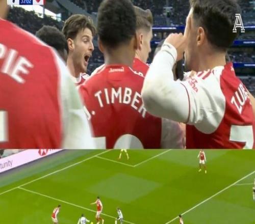 埃澤進(jìn)球后賴斯喊話隊(duì)友保持專注，幾分鐘后他出現(xiàn)傳球失誤