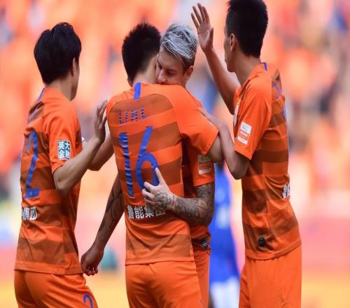 意外！他是唯一連續(xù)兩個賽季自費加練的魯能前鋒，未來將挑大梁