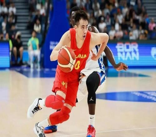 中國(guó)男籃再次出征世界杯預(yù)選賽，急需勝利扭轉(zhuǎn)不利局面