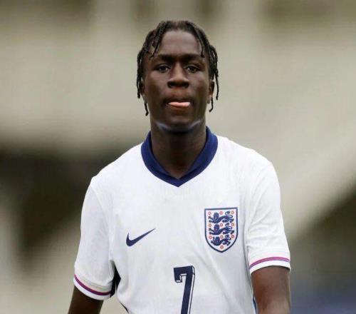 18球天才身價(jià)25萬(wàn)歐，英超球隊(duì)卻要價(jià)5000萬(wàn)英鎊，利物浦曼聯(lián)爭(zhēng)搶